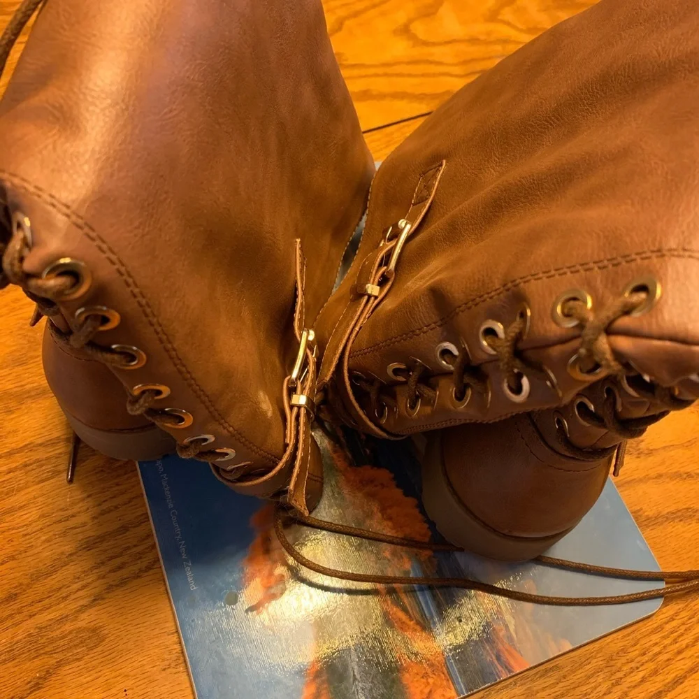 Top Moda Gliding Back Lace-Up Riding Boot - Picture 7 of 8